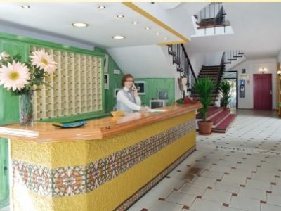 Kross Goya Benalmadena Luaran gambar